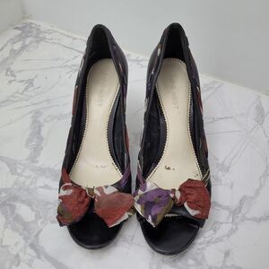2/$20 Nine West Black With Red Bow Heels Shoes Size: 7M US